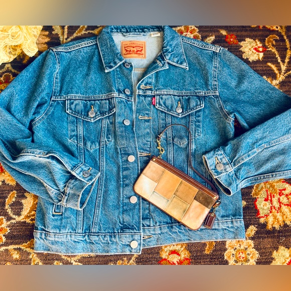 Vintage Levi’s Blue Jean Denim Trucker Jacket w/silver buttons • size Small - Picture 1 of 16